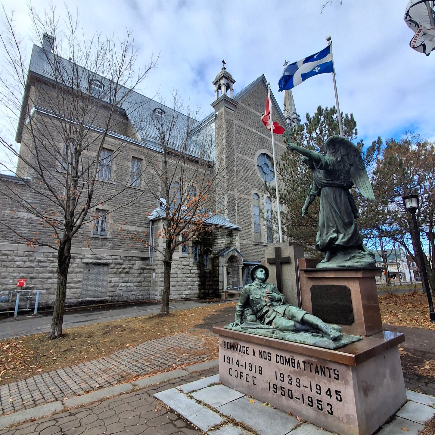 Hommage à nos combattants